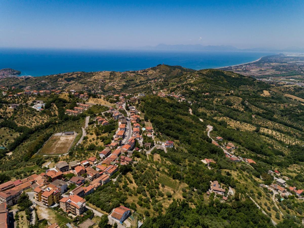B&B Albachiara Casa Di Campagna Ogliastro Cilento Exteriör bild