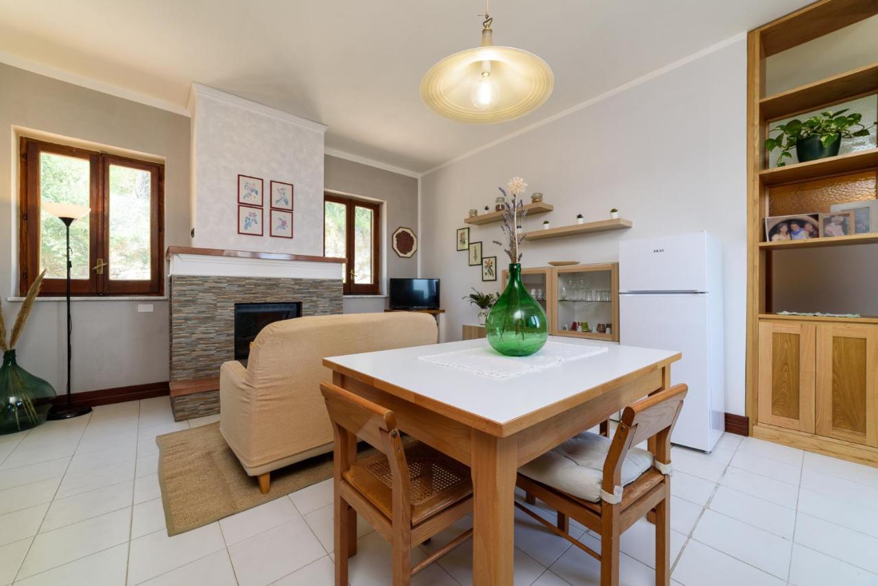 B&B Albachiara Casa Di Campagna Ogliastro Cilento Exteriör bild